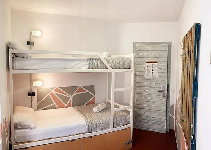 Vandrarhem Loft Apart&hostal Lloret de Mar