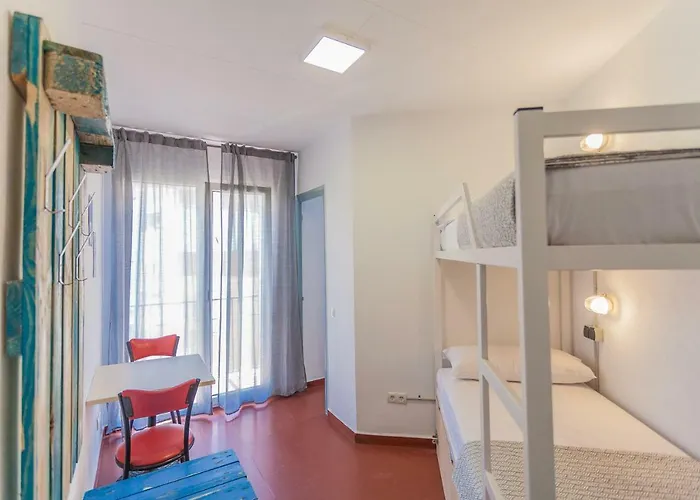 Loft Apart&hostal Vandrarhem Lloret de Mar