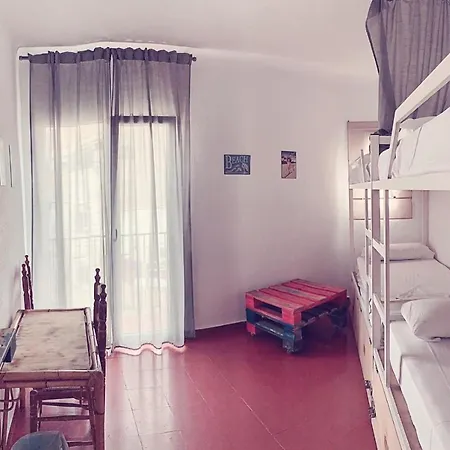 Albergue Loft Apart&hostal Lloret de Mar
