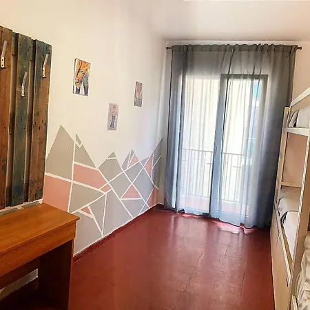 Loft Apart&hostal 滨海略雷特