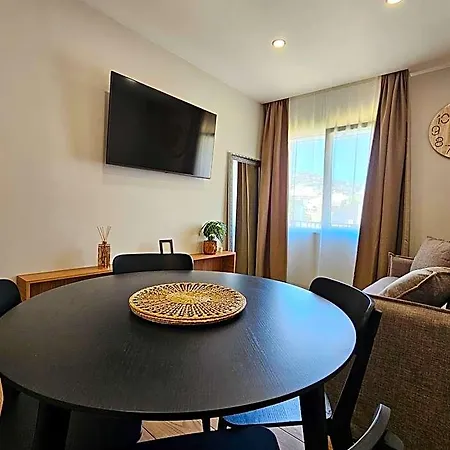 Loft Apart&hostal Ostello Lloret de Mar